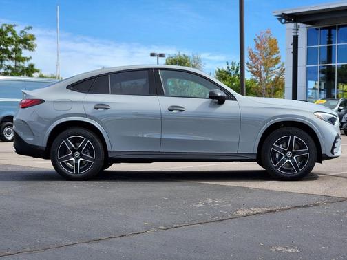 Alpine Gray 2027 Mercedes-Benz GLC 300 4MATIC