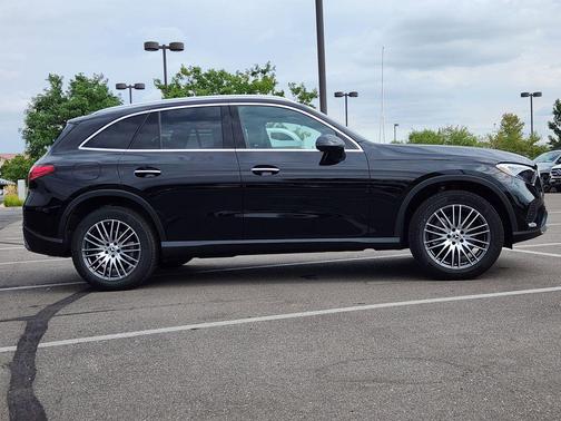 2025 Mercedes-Benz GLC 300 4MATIC