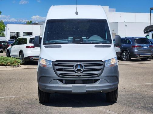 Arctic White 2026 Mercedes-Benz Sprinter 2500