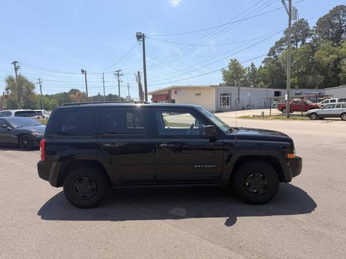 Black 2015 Jeep Patriot Sport