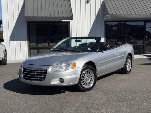 2004 Chrysler Sebring Base