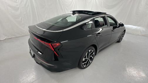 2025 Kia K5 EX