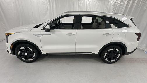 Snow White Pearl 2026 Kia Sorento Hybrid EX