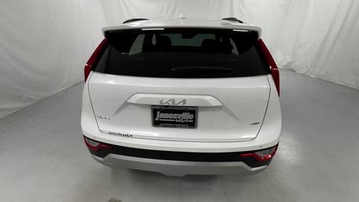 Snow White Pearl 2026 Kia Niro EX