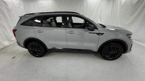 Wolf Gray 2023 Kia Sorento SX