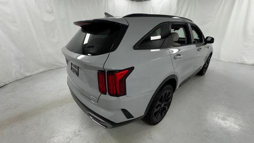 Wolf Gray 2023 Kia Sorento SX