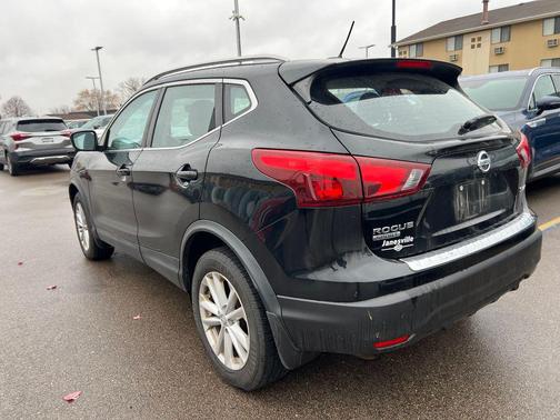 2017 Nissan Rogue Sport SV