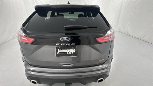 2021 Ford Edge ST