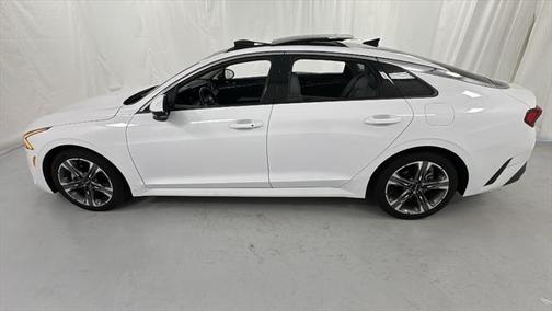2022 Kia K5 EX