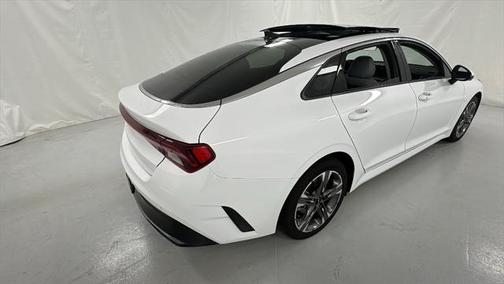 2022 Kia K5 EX