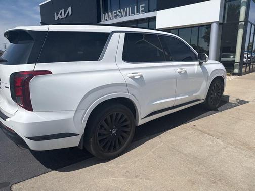 Hyper White 2025 Hyundai PALISADE Calligraphy Night Edition