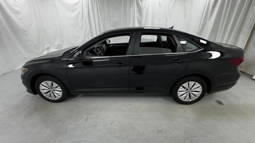 Black Uni 2020 Volkswagen Jetta 1.4T S