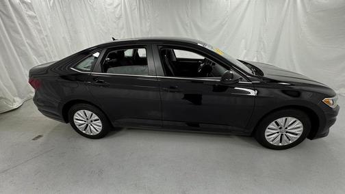 Black Uni 2020 Volkswagen Jetta 1.4T S