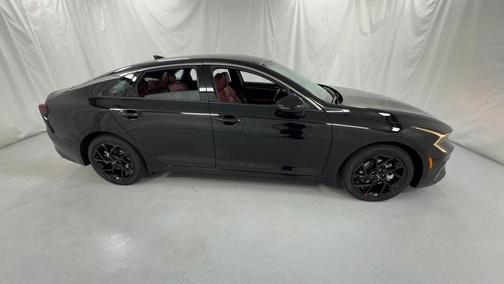 Aurora Black Pearl 2026 Kia K5 GT-Line