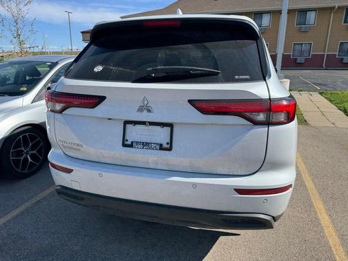 2022 Mitsubishi Outlander ES 2.5 S-AWC
