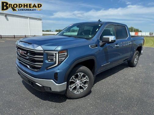 2024 GMC Sierra 1500 SLT