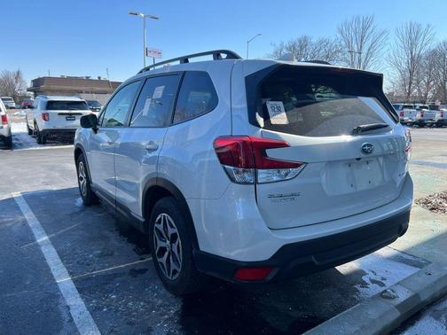 2022 Subaru Forester Premium