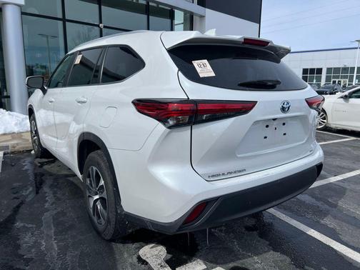 2023 Toyota Highlander Hybrid XLE