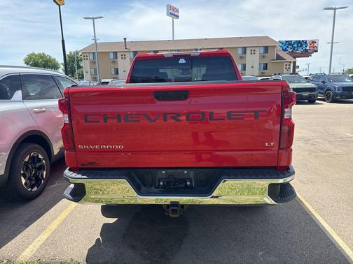 Red Hot 2022 Chevrolet Silverado 1500 LT