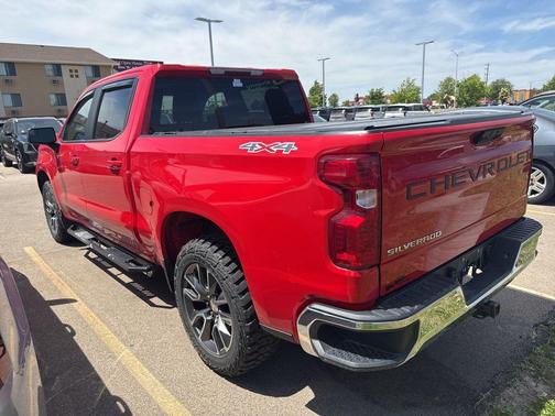 Red Hot 2022 Chevrolet Silverado 1500 LT