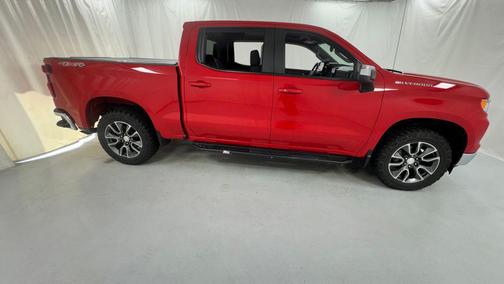 Red Hot 2022 Chevrolet Silverado 1500 LT