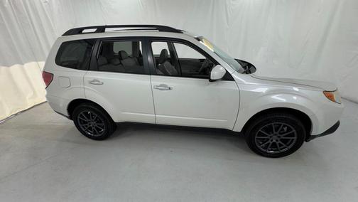 Satin White Pearl 2009 Subaru Forester 2.5 X Limited