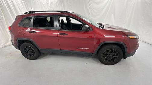2017 Jeep Cherokee Sport