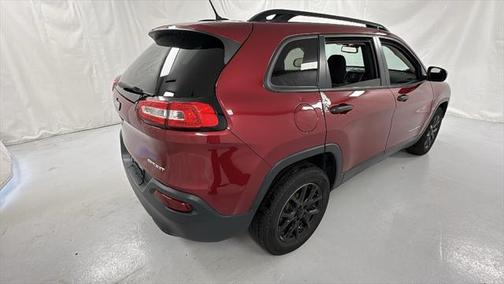 2017 Jeep Cherokee Sport