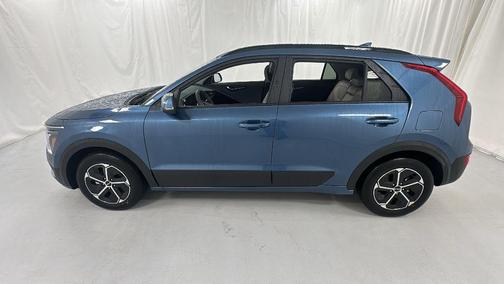 2025 Kia Niro EX