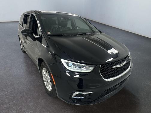 2025 Chrysler Pacifica L