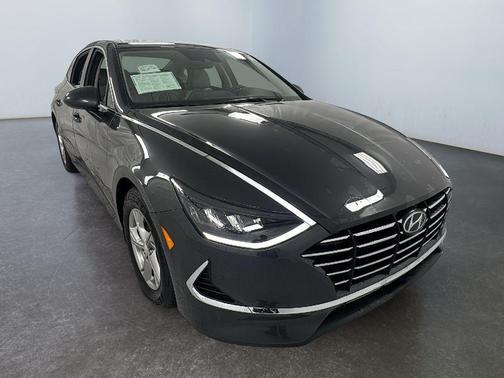 2022 Hyundai SONATA SE