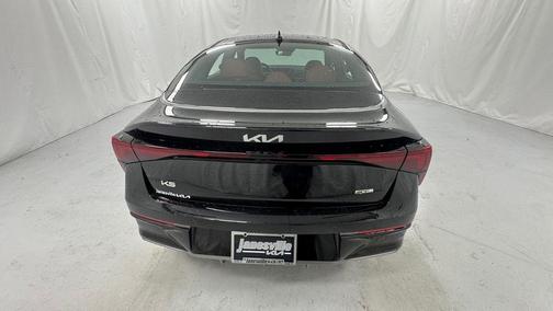 Aurora Black Pearl 2026 Kia K5 GT-Line