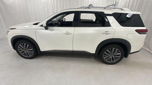 2024 Nissan Pathfinder SL 4WD