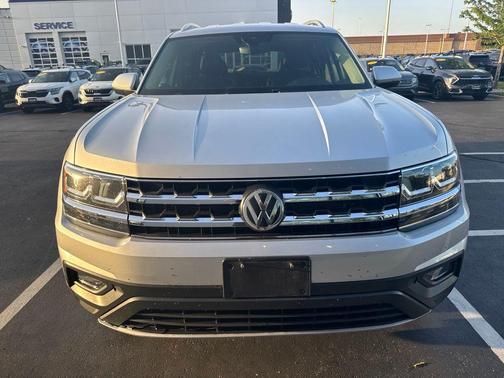 Pure White 2018 Volkswagen Atlas 3.6L SE
