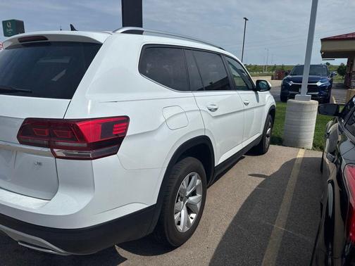 Pure White 2018 Volkswagen Atlas 3.6L SE