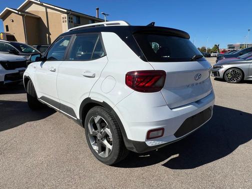 2022 Hyundai VENUE Limited