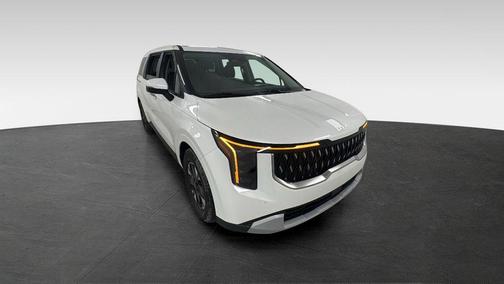 Snow White Pearl 2026 Kia Carnival Hybrid LXS