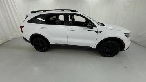 Glacial White Pearl 2022 Kia Sorento S