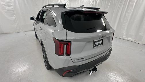Wolf Gray 2026 Kia Sorento SX