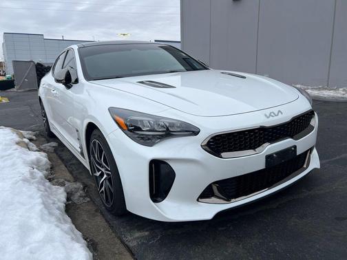 2022 Kia Stinger GT-Line