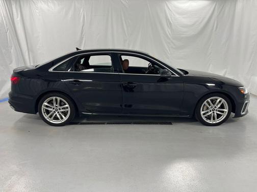 2022 Audi A4 45 S line Premium Plus