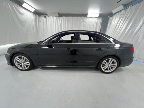 2022 Audi A4 45 S line Premium Plus