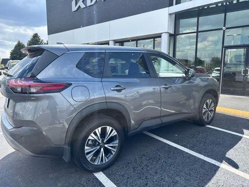 Gun Metallic 2022 Nissan Rogue SV