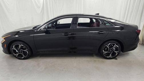 Aurora Black Pearl 2026 Kia K5 GT-Line AWD