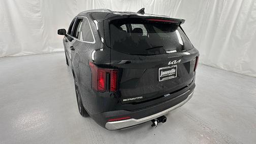 Aurora Black Pearl 2026 Kia Sorento Hybrid EX