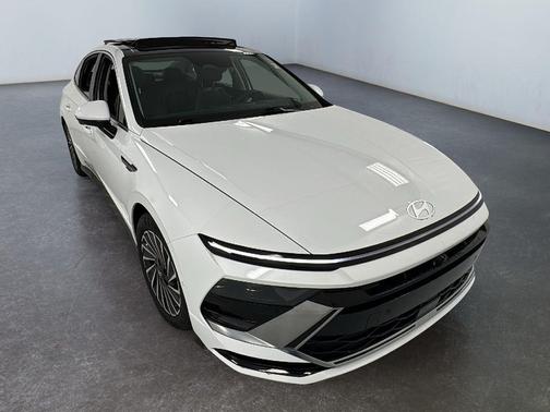 2024 Hyundai SONATA Hybrid Limited