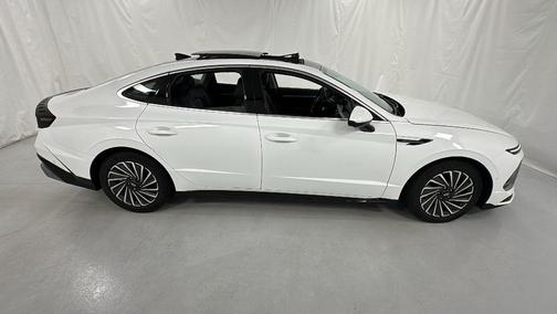 2024 Hyundai SONATA Hybrid Limited