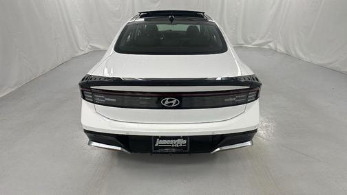 2024 Hyundai SONATA Hybrid Limited