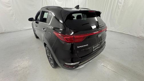 Black Cherry 2022 Kia Sportage SX Turbo