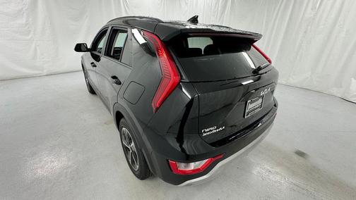 Black Pearl 2026 Kia Niro EX